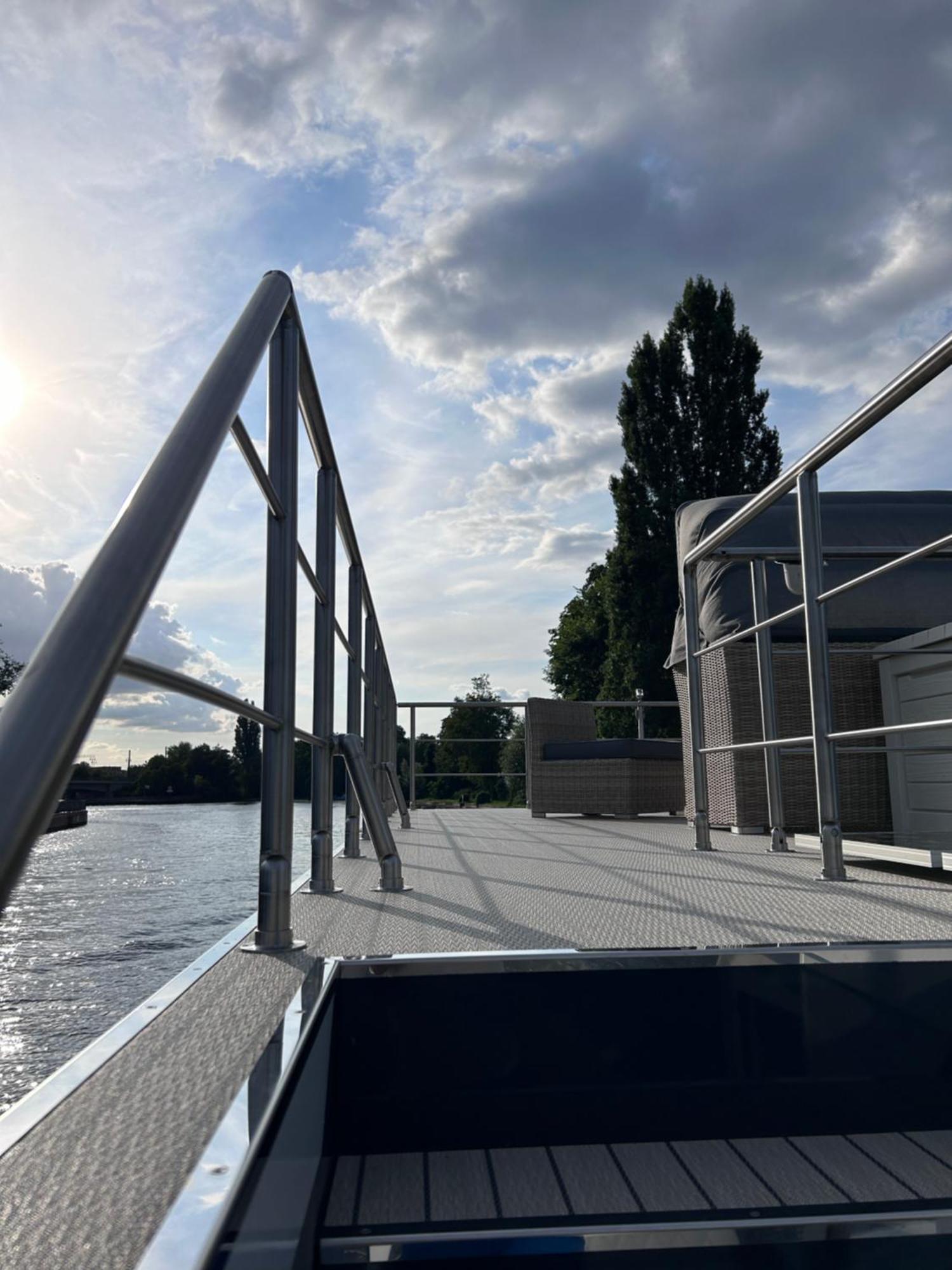 ホテル Nena Hausboot ベルリン エクステリア 写真